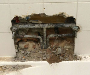 Leaking tap Double Bay, Burst Pipe Kensington, Plumber Kingsford, Plumbing Maroubra, Leaking pipe ClovellyLeaking toilet Randwick, Leaking shower Eastern Suburbs